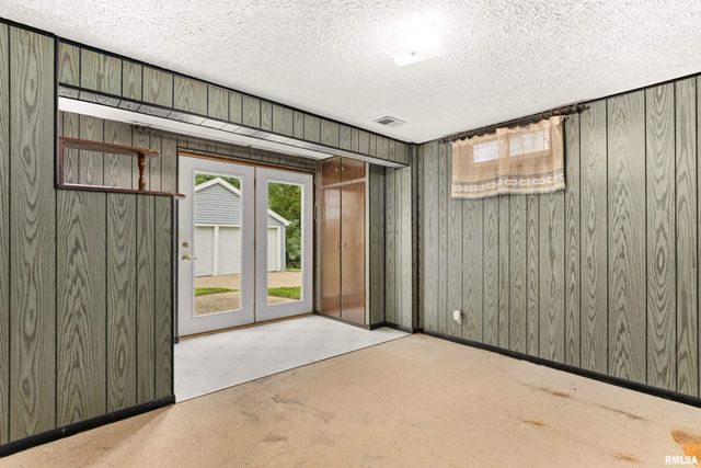 581 ROOSEVELT Street, Creve Coeur, IL 61610