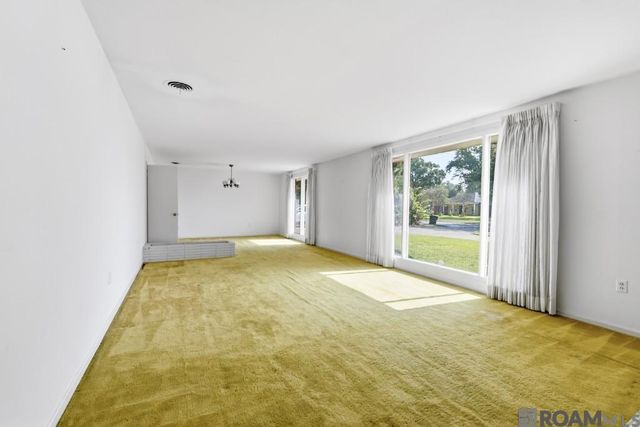 780 Sherwood Forest Blvd, Baton Rouge, LA 70815