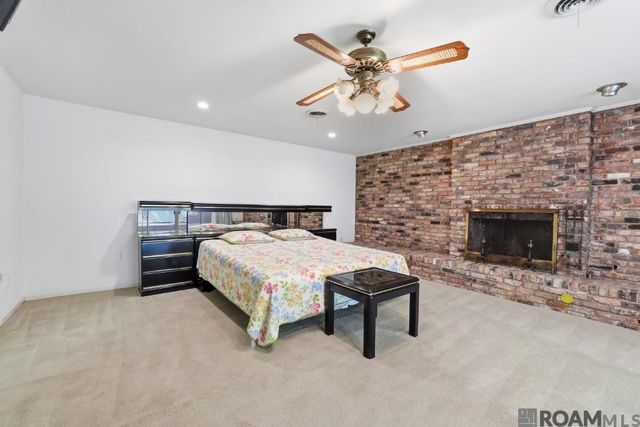 780 Sherwood Forest Blvd, Baton Rouge, LA 70815