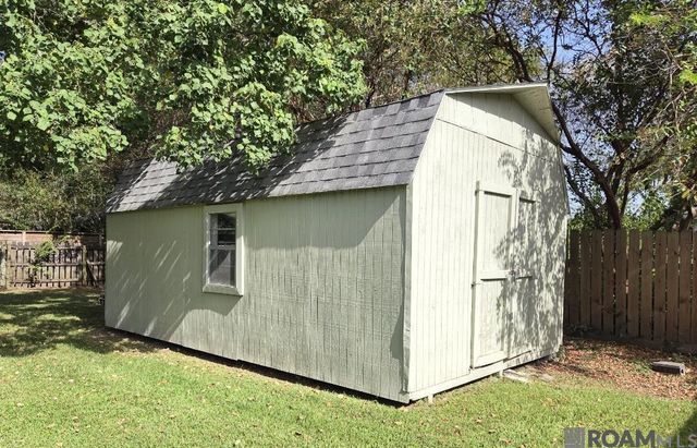780 Sherwood Forest Blvd, Baton Rouge, LA 70815