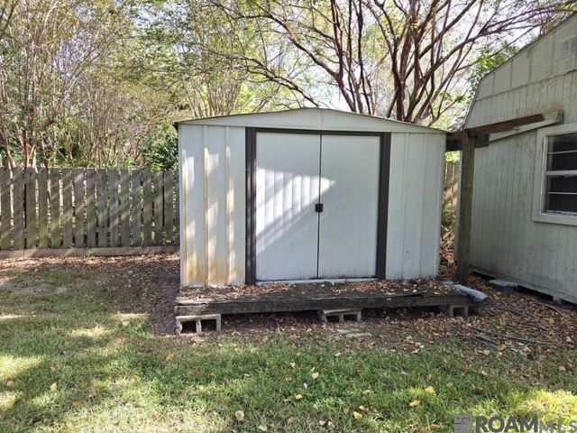 780 Sherwood Forest Blvd, Baton Rouge, LA 70815