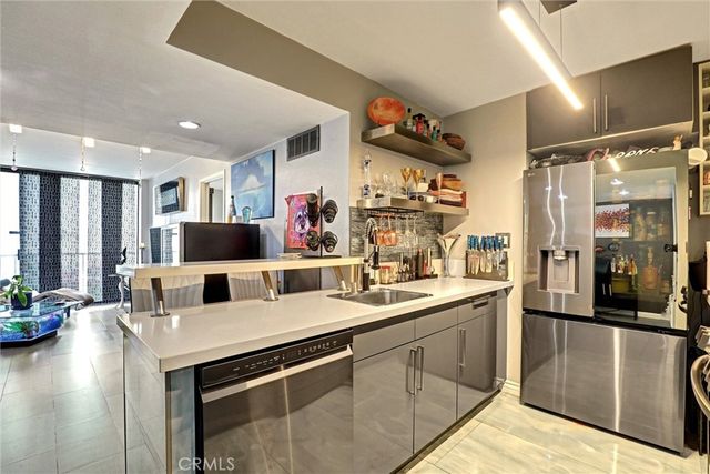 1750 E Ocean Boulevard 101, Long Beach, CA 90802