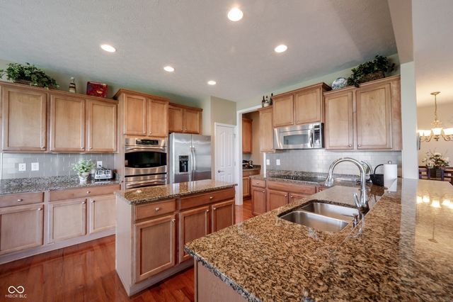 16204 Oliver Street, Fishers, IN 46037