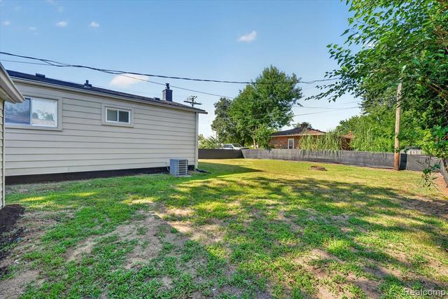 33618 Warren Road, Westland, MI 48185