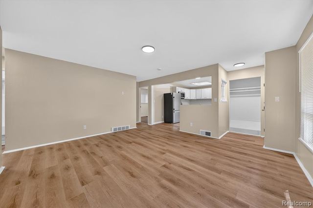 33618 Warren Road, Westland, MI 48185