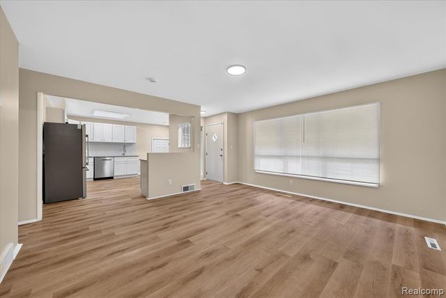 33618 Warren Road, Westland, MI 48185