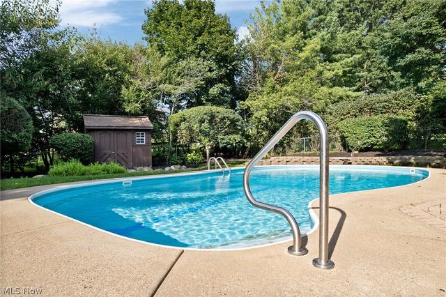2317 Raintree Street NE, Canton, OH 44705