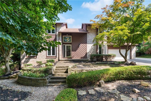 2317 Raintree Street NE, Canton, OH 44705