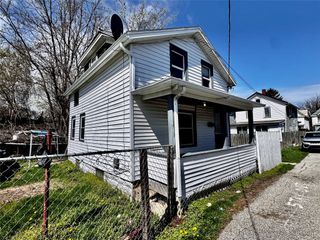 943 1/2 E 8TH Street, Erie, PA 16503