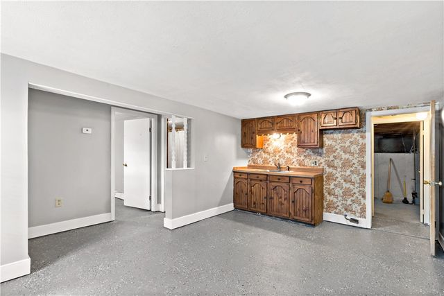 5 Luther Avenue, East Providence, RI 02914