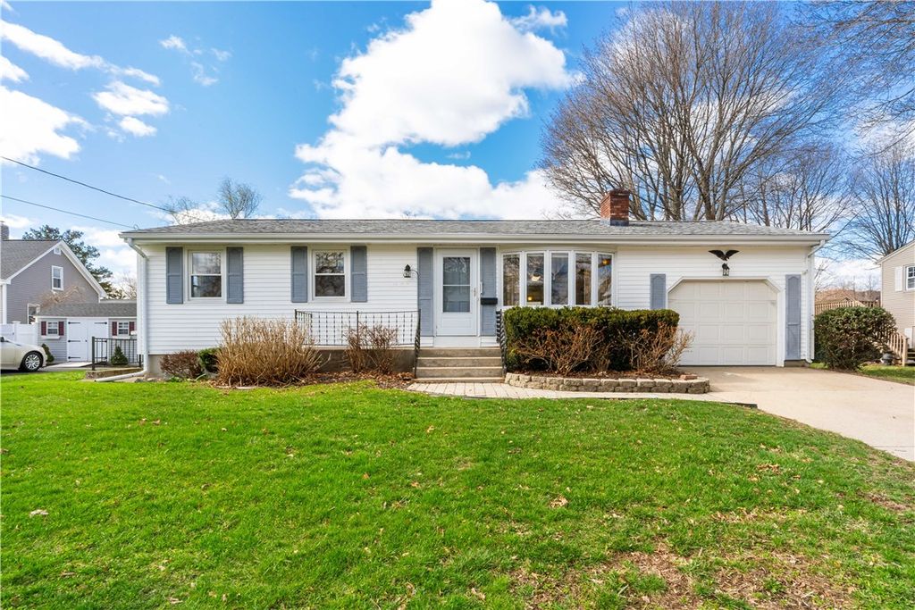 5 Luther Avenue, East Providence, RI 02914