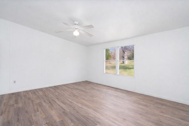 9135 Private Road 5204, Athens, TX 75751