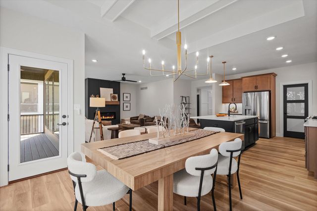 4820 WHISPER CT, Columbia, MO 65203