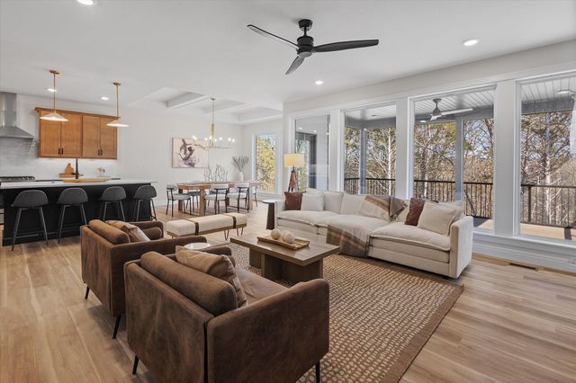 4820 WHISPER CT, Columbia, MO 65203