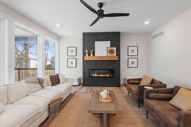 4820 WHISPER CT, Columbia, MO 65203