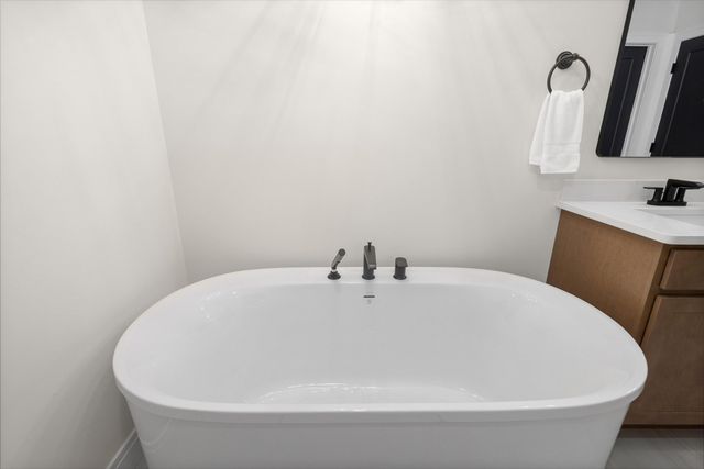 4820 WHISPER CT, Columbia, MO 65203