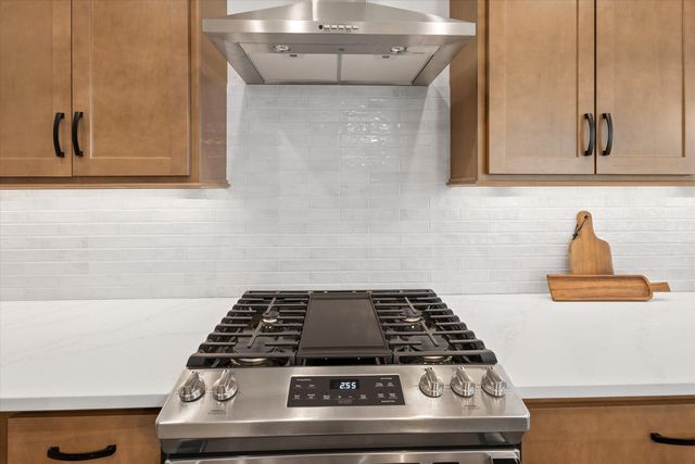 4820 WHISPER CT, Columbia, MO 65203