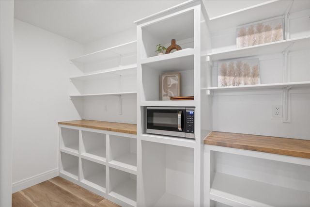 4820 WHISPER CT, Columbia, MO 65203