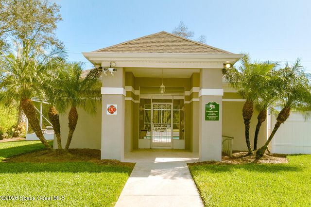 2152 Spring Creek Circle NE, Palm Bay, FL 32905