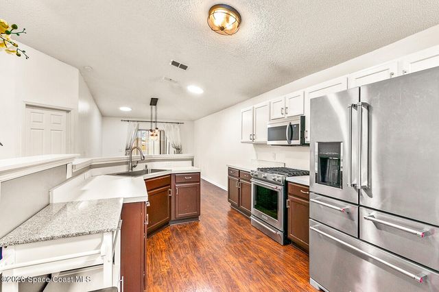 2152 Spring Creek Circle NE, Palm Bay, FL 32905