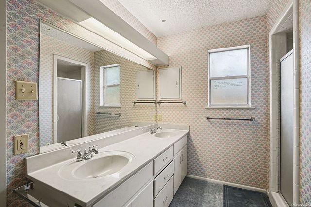 1203 Clearwater, New Braunfels, TX 78130