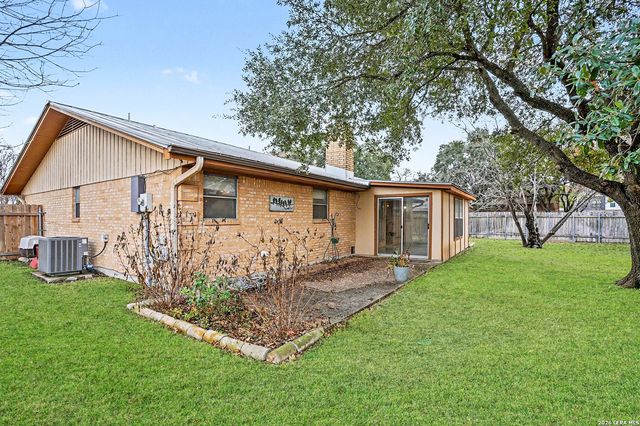 1203 Clearwater, New Braunfels, TX 78130