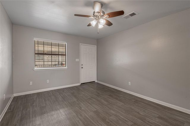 600 Palm Street 16, Huntsville, TX 77340