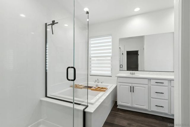 32005 Radiant Dr, Temecula, CA 92591