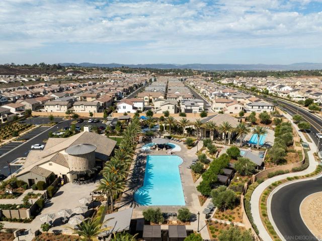 32005 Radiant Dr, Temecula, CA 92591