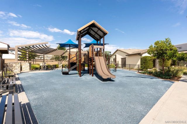 32005 Radiant Dr, Temecula, CA 92591