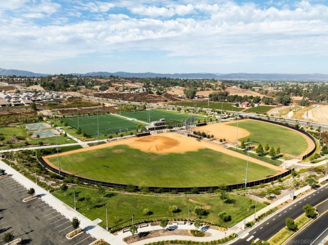 32005 Radiant Dr, Temecula, CA 92591