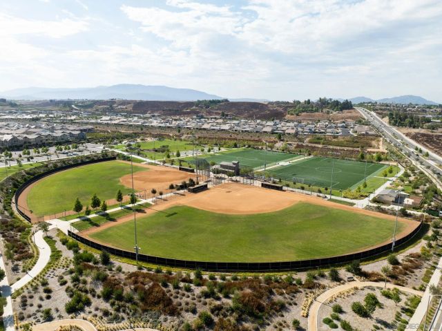 32005 Radiant Dr, Temecula, CA 92591