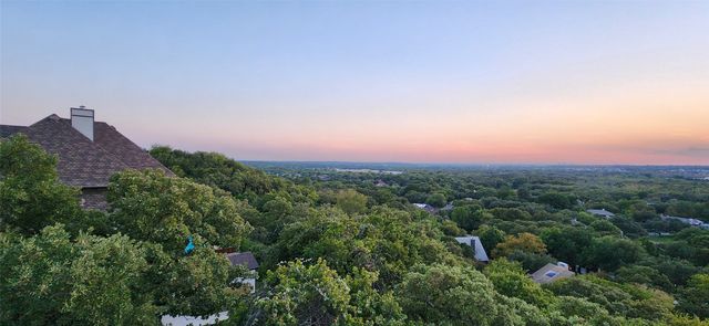 900 Crowley Road, Arlington, TX 76012