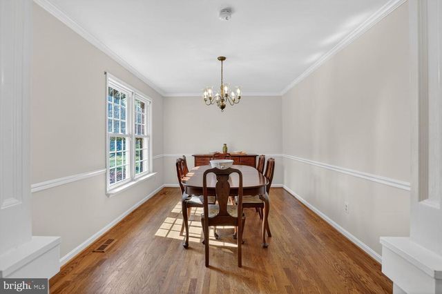 10223 CEDAR POND DR, Vienna, VA 22182