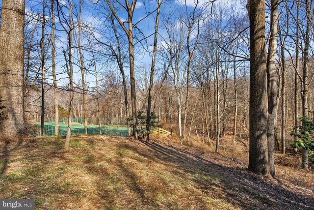 10223 CEDAR POND DR, Vienna, VA 22182