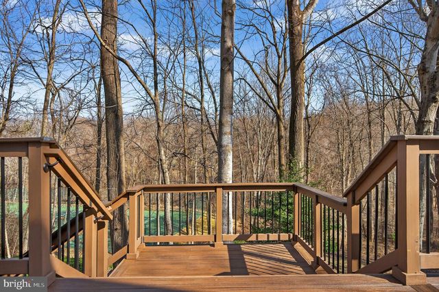 10223 CEDAR POND DR, Vienna, VA 22182