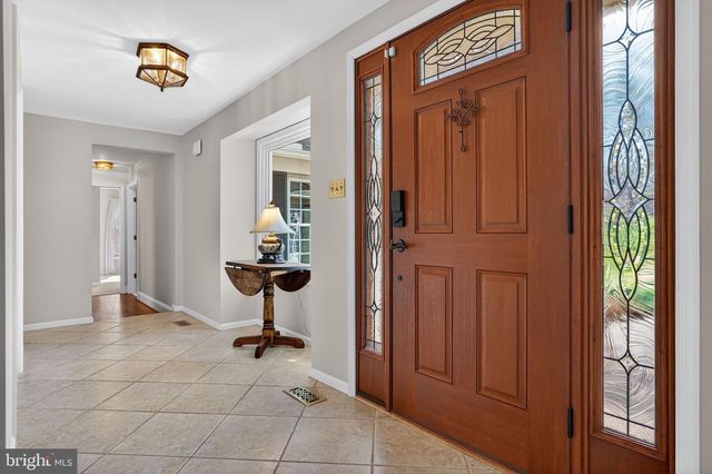 10223 CEDAR POND DR, Vienna, VA 22182