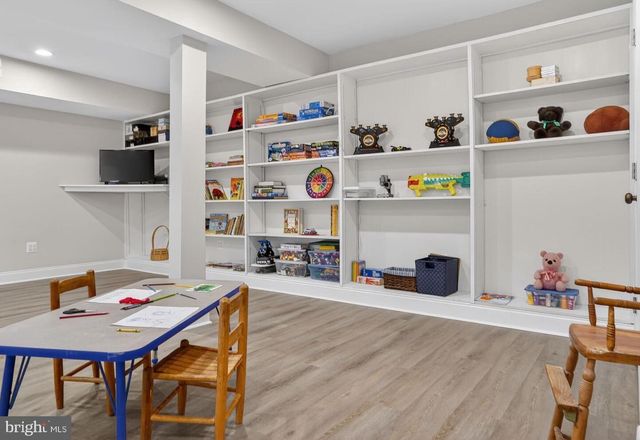 10223 CEDAR POND DR, Vienna, VA 22182