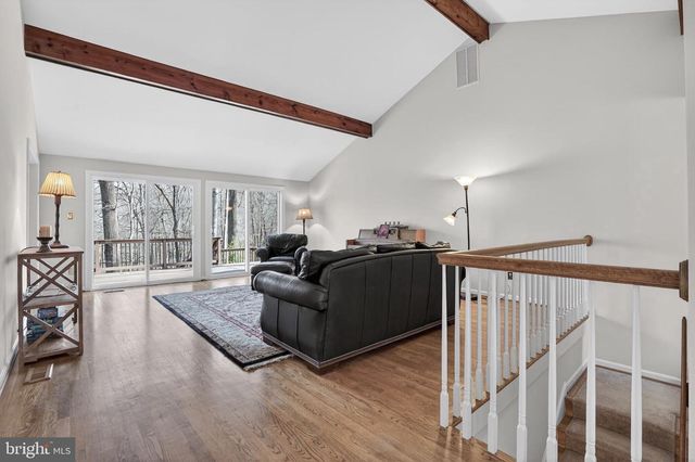 10223 CEDAR POND DR, Vienna, VA 22182