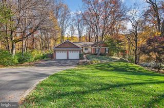 10223 CEDAR POND DR, Vienna, VA 22182