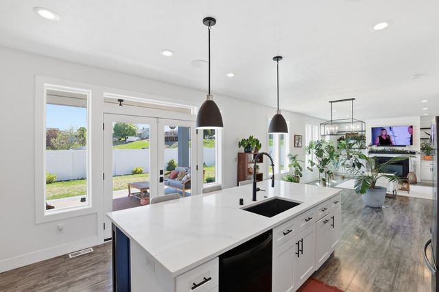 4518 N Dale Ln, Spokane, WA 99212