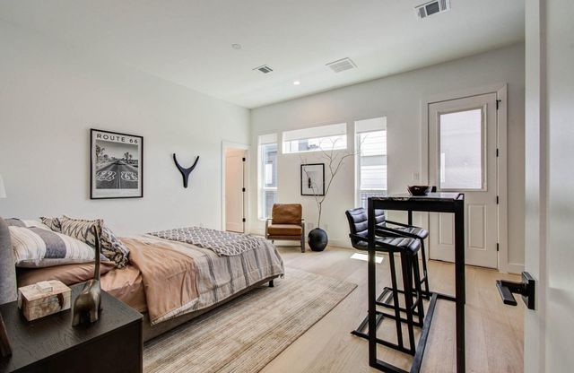 1106 Palmer Street, Houston, TX 77003