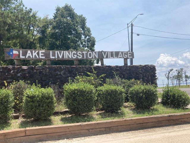 400 Cloverdale, Livingston, TX 77351