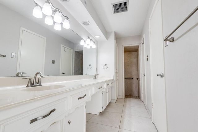 10222 Ella Lee Lane, Houston, TX 77042