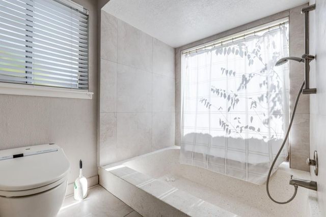 10222 Ella Lee Lane, Houston, TX 77042