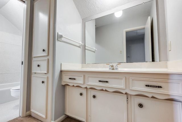 10222 Ella Lee Lane, Houston, TX 77042