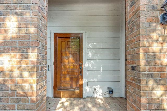 10222 Ella Lee Lane, Houston, TX 77042