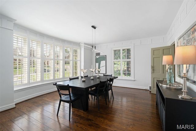 20 Ridgemoor Drive, Clayton, MO 63105