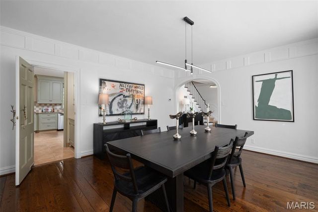 20 Ridgemoor Drive, Clayton, MO 63105