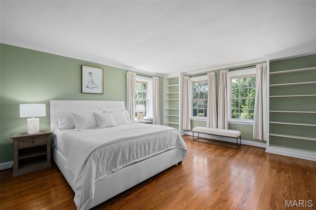 20 Ridgemoor Drive, Clayton, MO 63105